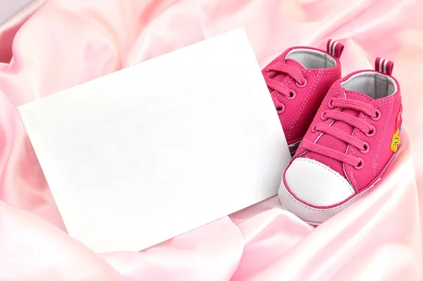 Růžové dětské botičky — Stock fotografie