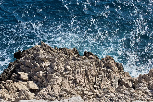 Wild sea and rocks — Stock Photo, Image