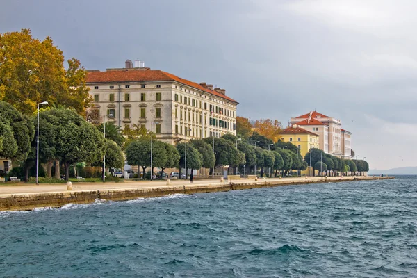 Prachtige Adriatische stad van zadar waterkant — Stockfoto