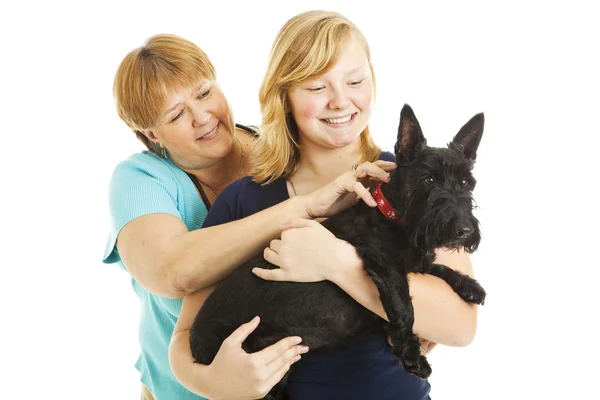 Mãe filha e cão — Fotografia de Stock