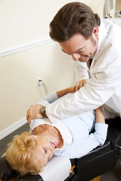 Chiropractor Relieves Pain — Stock Photo, Image