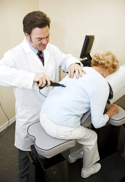 En yeni chiropractic teknoloji — Stok fotoğraf