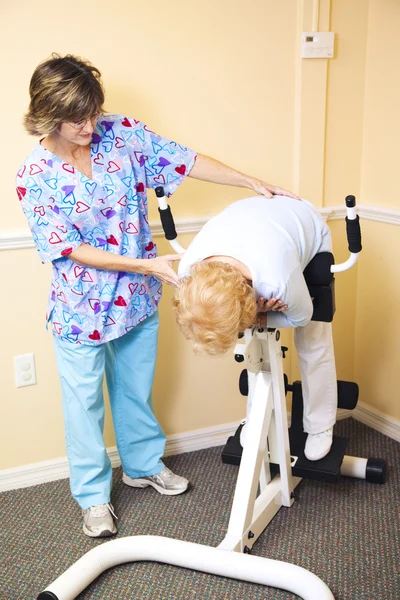 Fizik tedavi - omurga streç — Stok fotoğraf