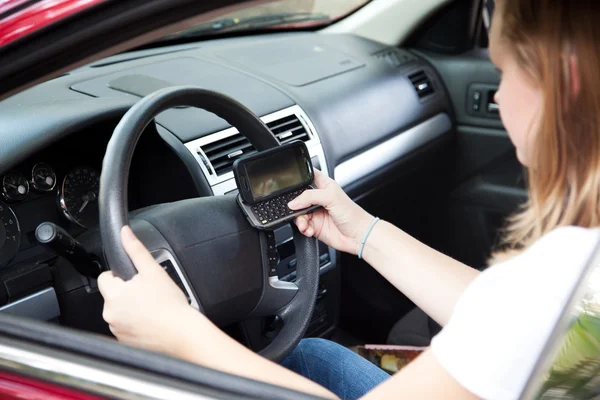 Driver adolescente Texting — Fotografia de Stock