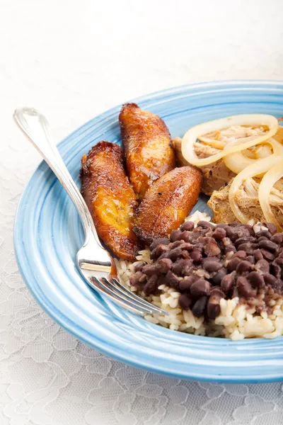 Traditionele Cubaanse maaltijd — Stockfoto