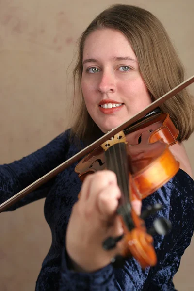 Violinista bonito 2 — Fotografia de Stock