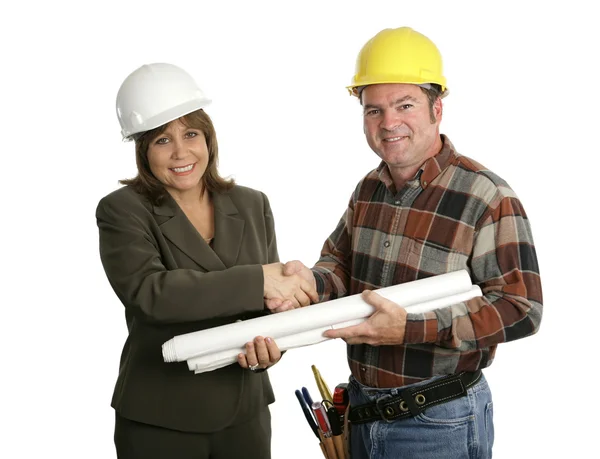 Ingenieurin & Bauunternehmerin per Handschlag — Stockfoto