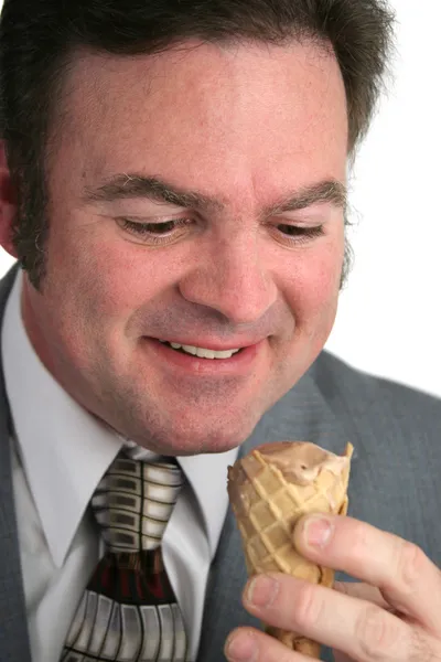 ビジネスマンはアイスクリームが大好き — ストック写真