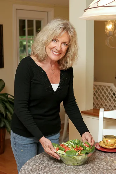 Healthy Living - Serving Salad — Stock Photo, Image