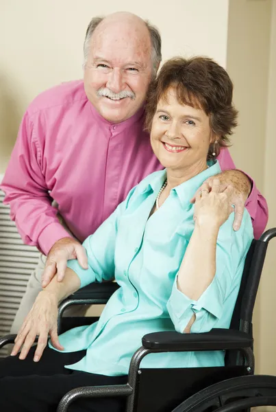 Couple vivant avec un handicap — Photo
