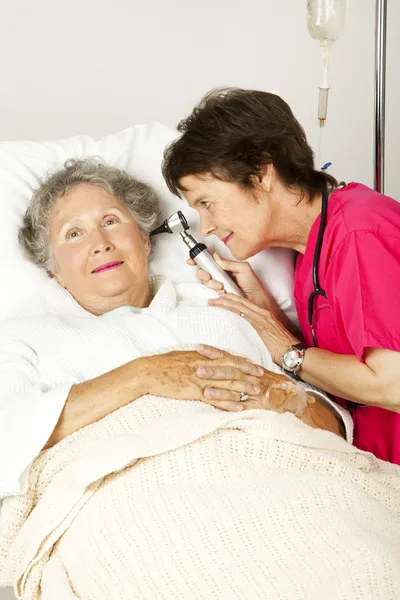 Wyboru ucha pacjenta szpitala — Zdjęcie stockowe