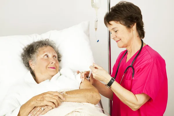 Injektion från sjuksköterskan — Stockfoto