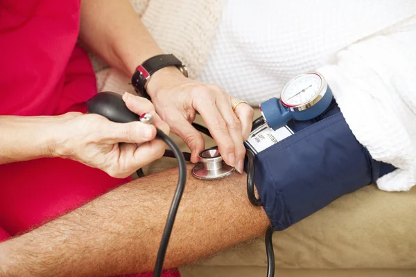 Análisis de la presión arterial - Primer plano — Foto de Stock