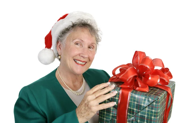 Freundliche Seniorin & Geschenk — Stockfoto