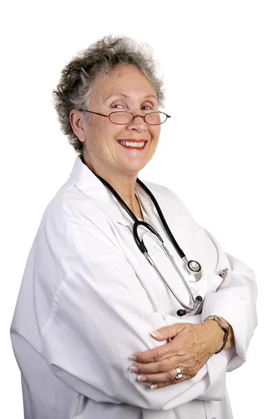 Уверенность зрелой женщины-врача — стоковое фото