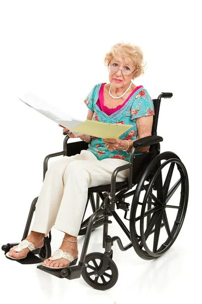 Engelli kıdemli - tıbbi faturalar — Stok fotoğraf