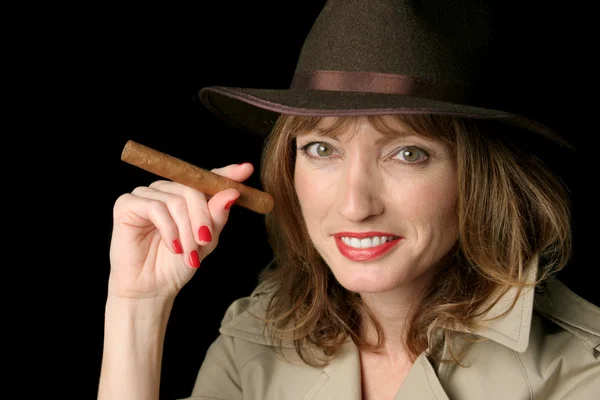 Señora espía feliz con cigarro —  Fotos de Stock