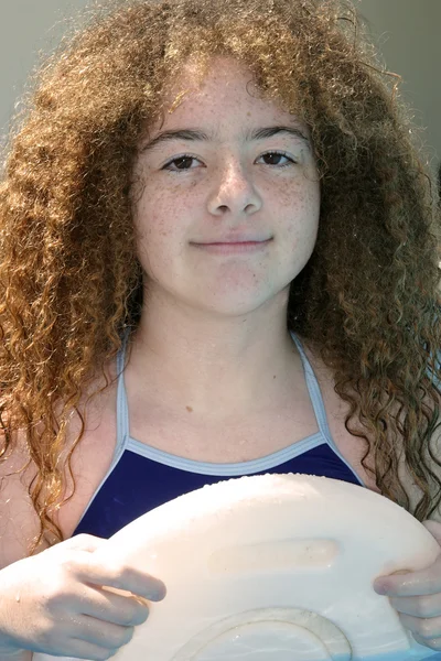 Kıvırcık saçlı yüzücü — Stok fotoğraf