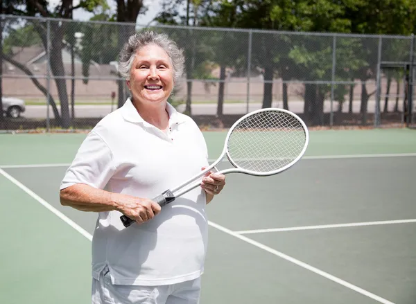 Mujer mayor Jugadora de tenis — Foto de Stock