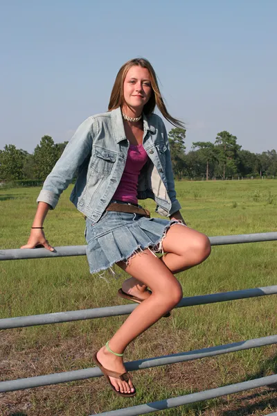 Country Girl On Fence — Stock Photo, Image