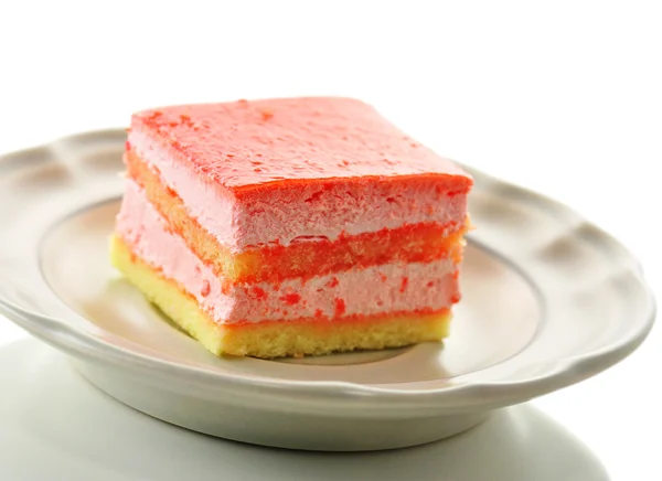 イチゴの風味を付けられた層のケーキ — ストック写真