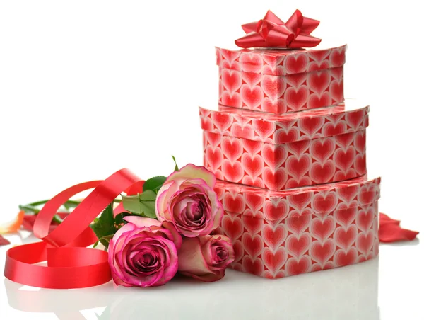 Κουτιά δώρων και τριαντάφυλλα — Φωτογραφία Αρχείου