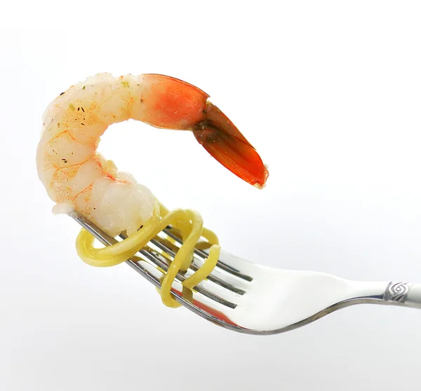 Shrimp on the fork with spaghetti — Stock Photo, Image