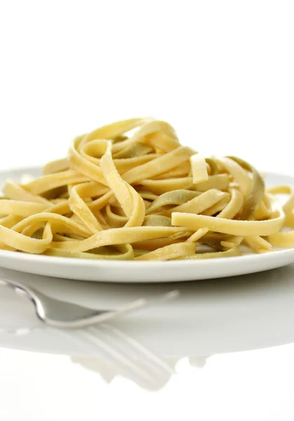 Gekookte spinazie pasta — Stockfoto