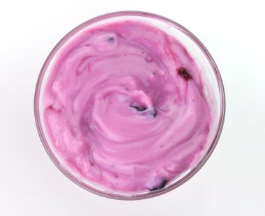 Blackberry and strawberry yogurt