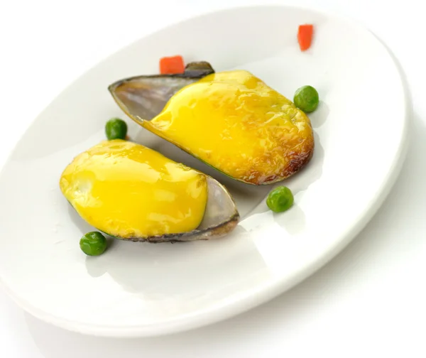 Mussels under cheese — Stock Photo, Image