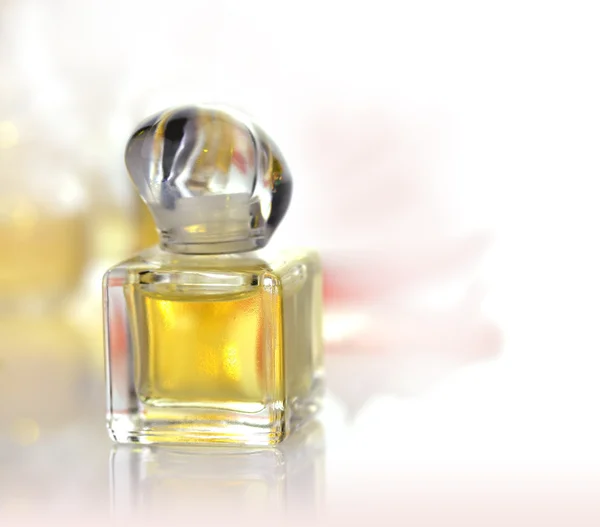 Botella de perfume — Foto de Stock