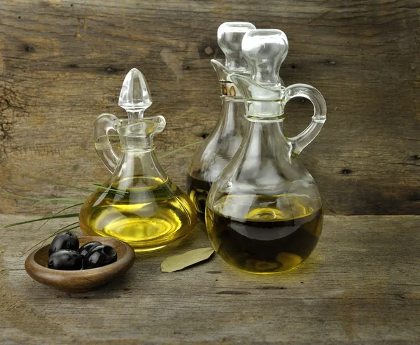 Кулінарна олія та оцет — стокове фото