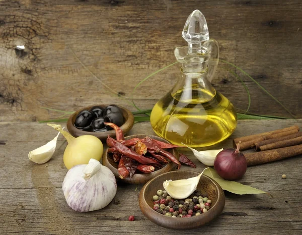 Olive Oil And Spices — Stock Photo, Image