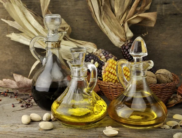Koken olie en azijn — Stockfoto