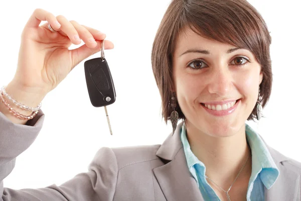 Chica mostrando las llaves del coche — Foto de Stock