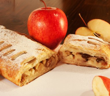 Apple strudel clipart