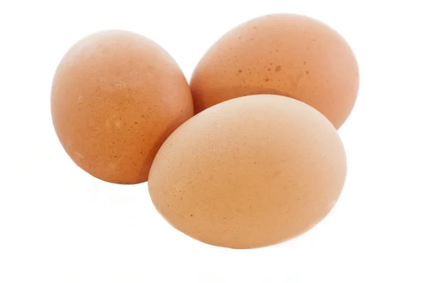Eieren op witte achtergrond — Stockfoto