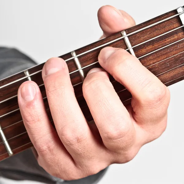 Wykonawca gra gitara elektryczna — Zdjęcie stockowe