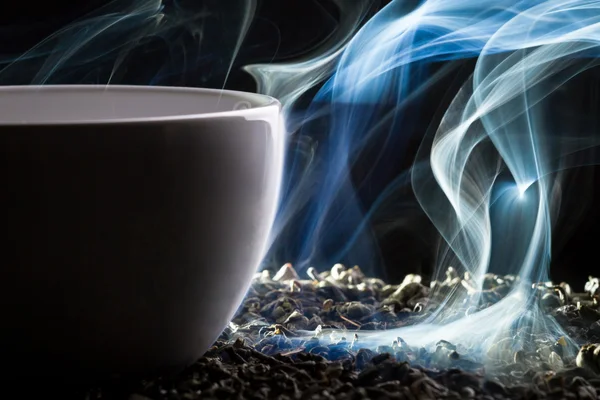 Μπλε καπνό και ψητό τσάι — Φωτογραφία Αρχείου