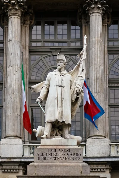 Monumento para el Sardo contra el ejército de Milán — Stok fotoğraf