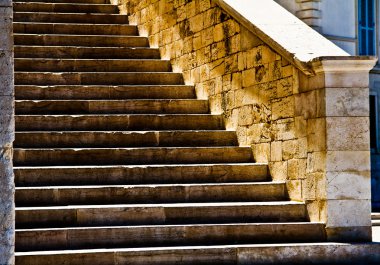 taş katedral merdiven