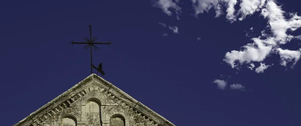 Cattedrale con nuvole — Foto Stock