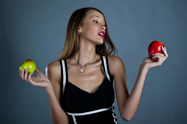 Attractive model with apples — Stock Photo, Image