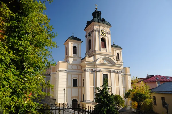 教区教堂在斯洛伐克教科文组织班察 — 图库照片