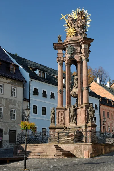 Treenigheten pesten kolumn i Banská Štiavnica, slovakia — Stockfoto