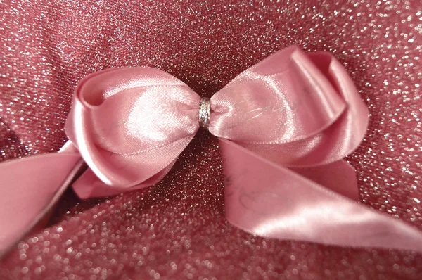 Schöne rosa Schleife — Stockfoto