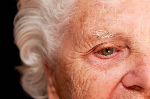 Ritratto di una donna anziana — Foto Stock