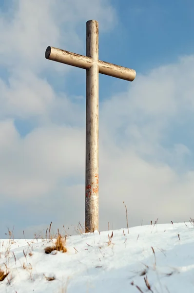 Cross på kulle — Stockfoto