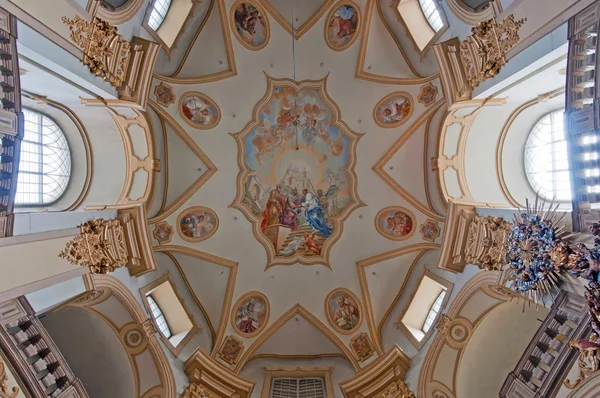 Kilisenin iç — Stok fotoğraf