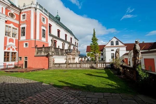 Well-maintained Monastery — Stock Photo, Image
